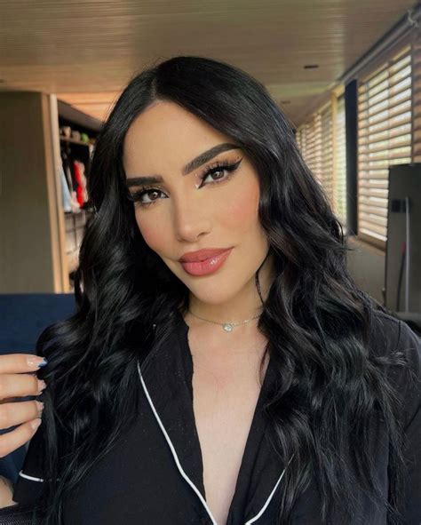Kimber Loaiza .
